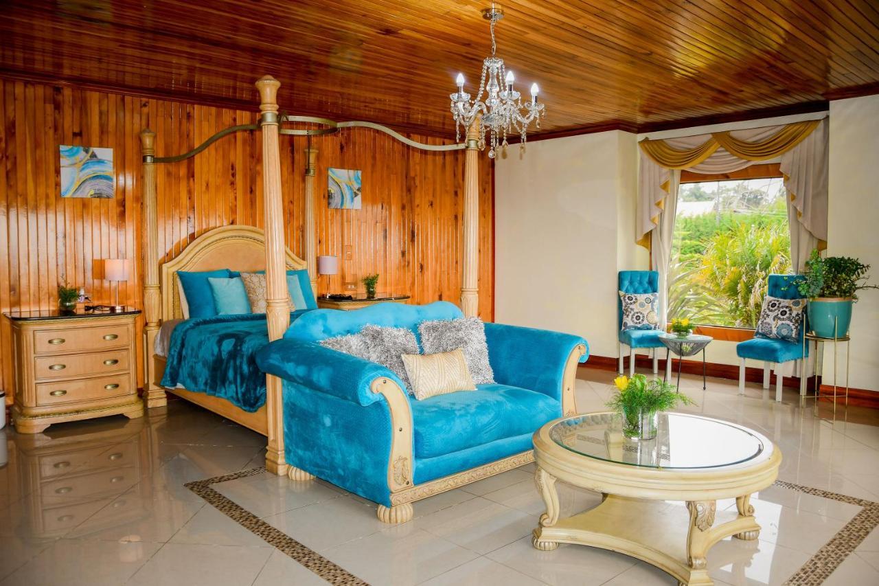 Poas Paradise Bed & Breakfast Poasito Ngoại thất bức ảnh