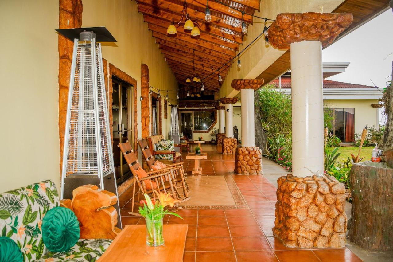 Poas Paradise Bed & Breakfast Poasito Ngoại thất bức ảnh