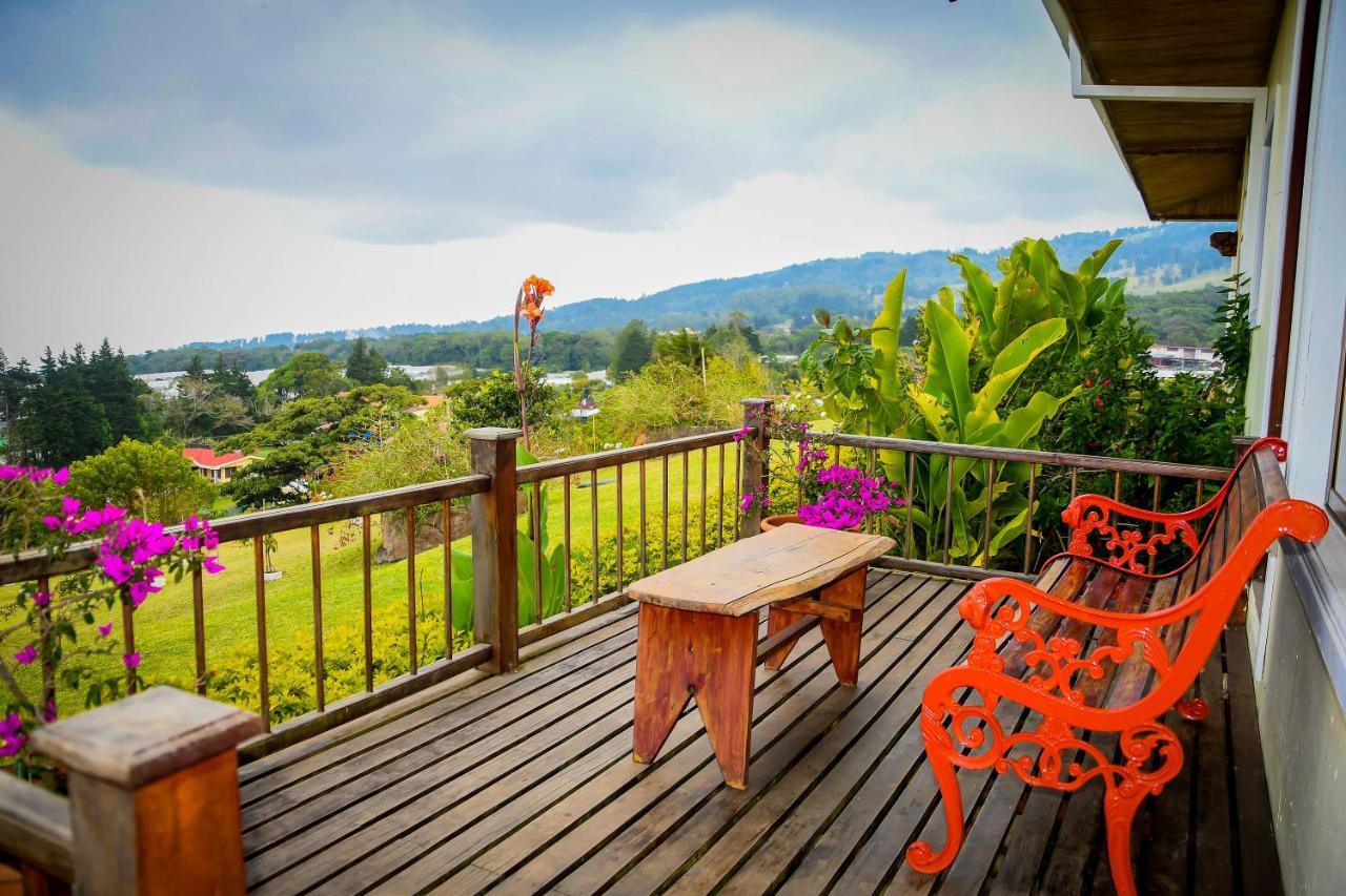 Poas Paradise Bed & Breakfast Poasito Ngoại thất bức ảnh