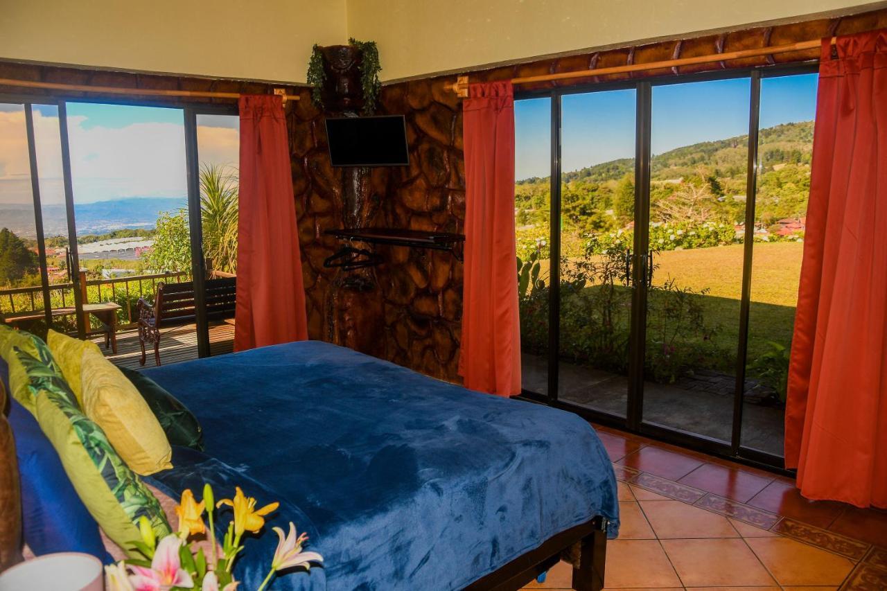 Poas Paradise Bed & Breakfast Poasito Ngoại thất bức ảnh