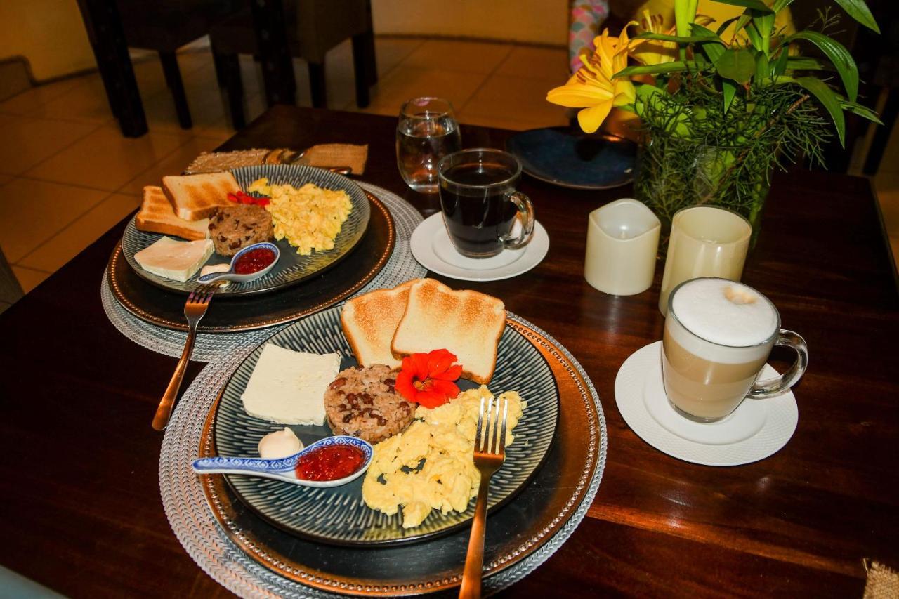Poas Paradise Bed & Breakfast Poasito Ngoại thất bức ảnh